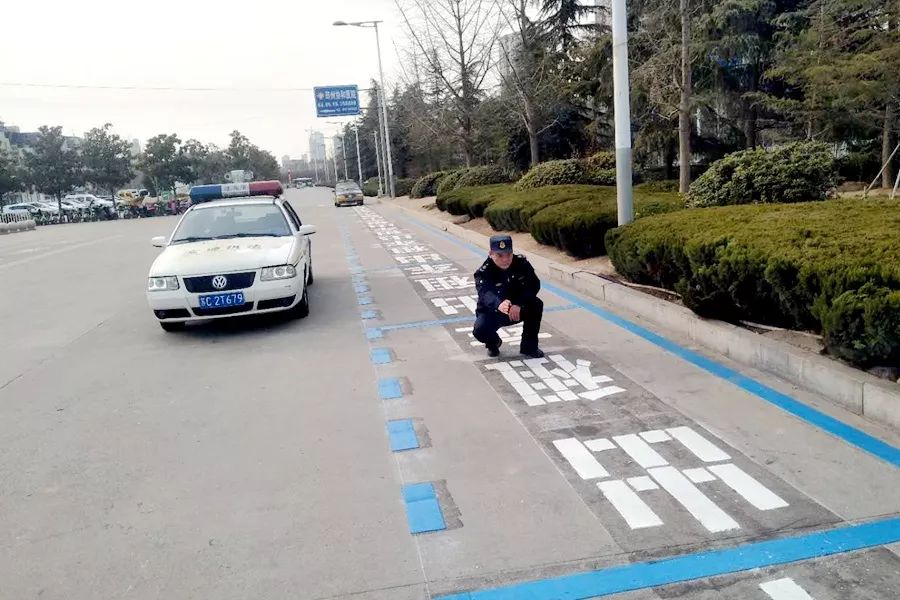 市客管处规范出租车停靠落客