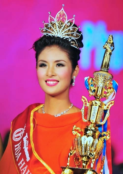 历届越南小姐冠军超美照:每一位都是名副其实的花后,美丽动人