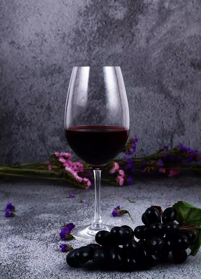卡拉布里亚红酒图片