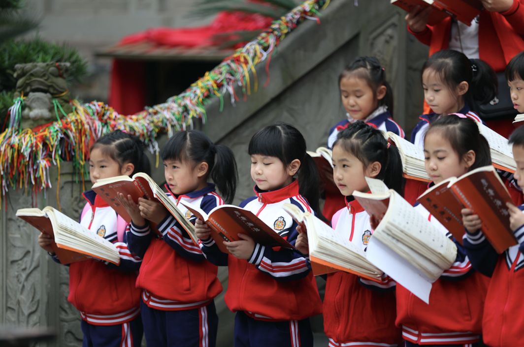 最是书香能致远 琅琅书声润童心 江北区雨花小学经典诵读营造书香校园