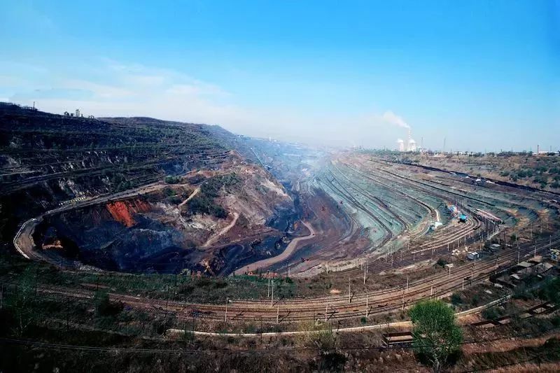 鞍山将诞生中国首个亿吨级铁矿山