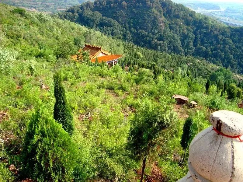 據說這3座寺廟很靈驗~_嵩縣