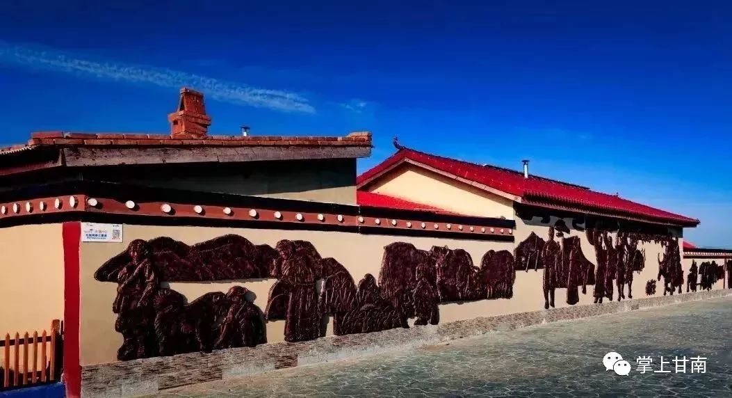 美丽藏寨碌曲县尕海乡尕秀村