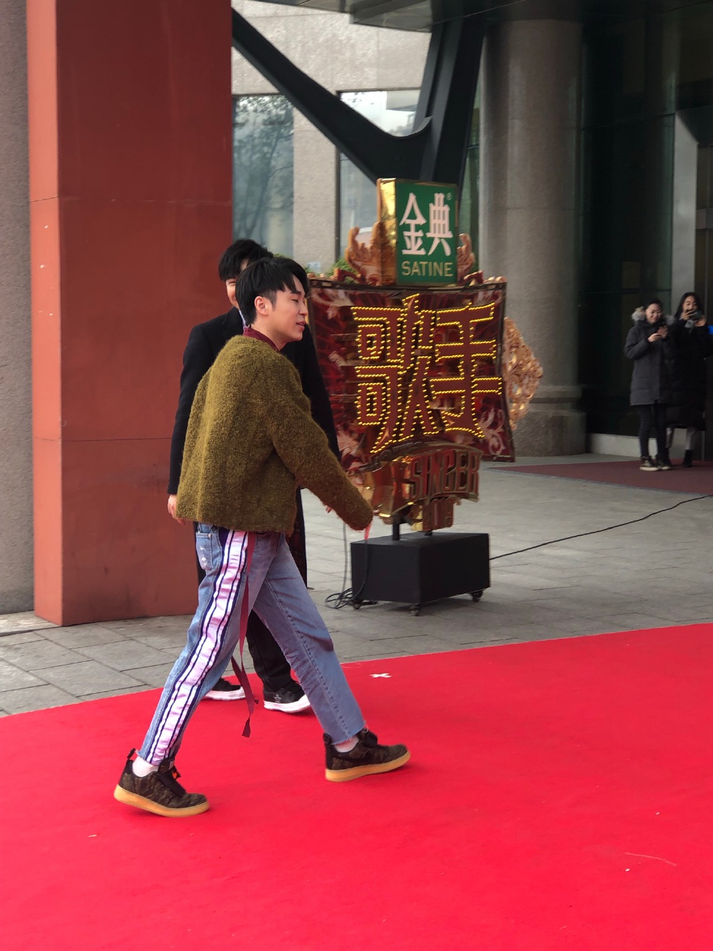 剛剛,網友