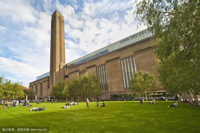 倫敦不可不去的地方,泰特現代美術館( tate modern )算作一處.