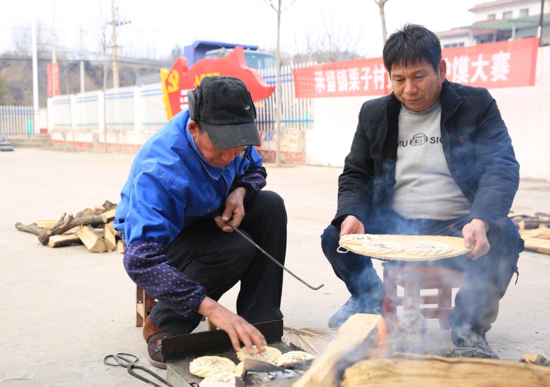 炉馍馍的制作过程图片图片