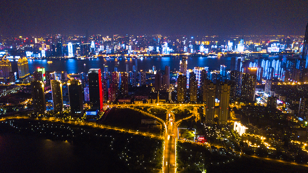 航拍大江大湖大武漢的夜景如此璀璨,瞭解下!