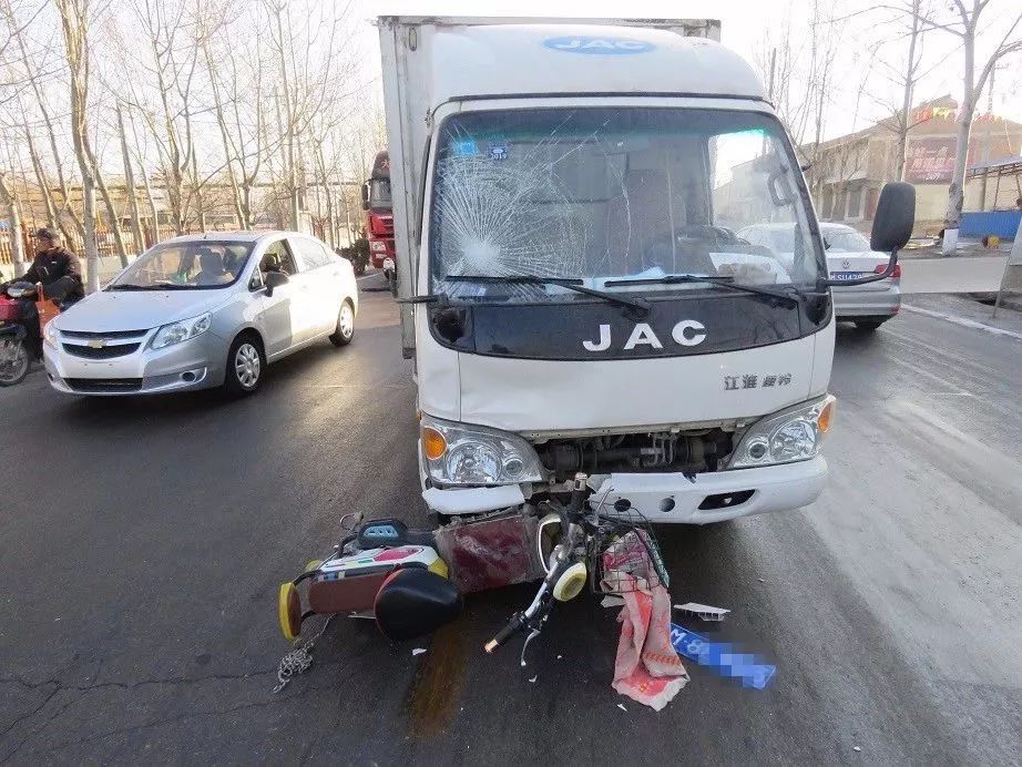 运城昨天早上车祸图片