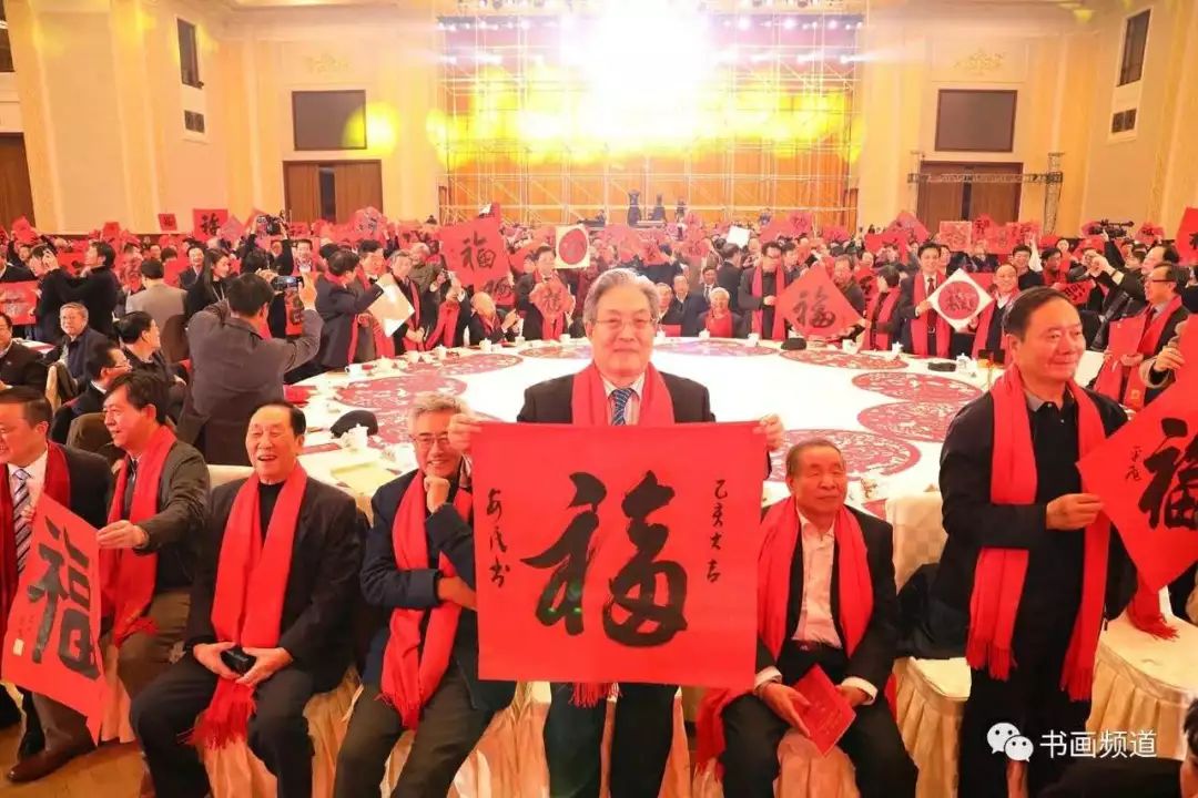 徽雕大师俞有桂受邀出席人民大会堂2019"大美之春"春节联欢会