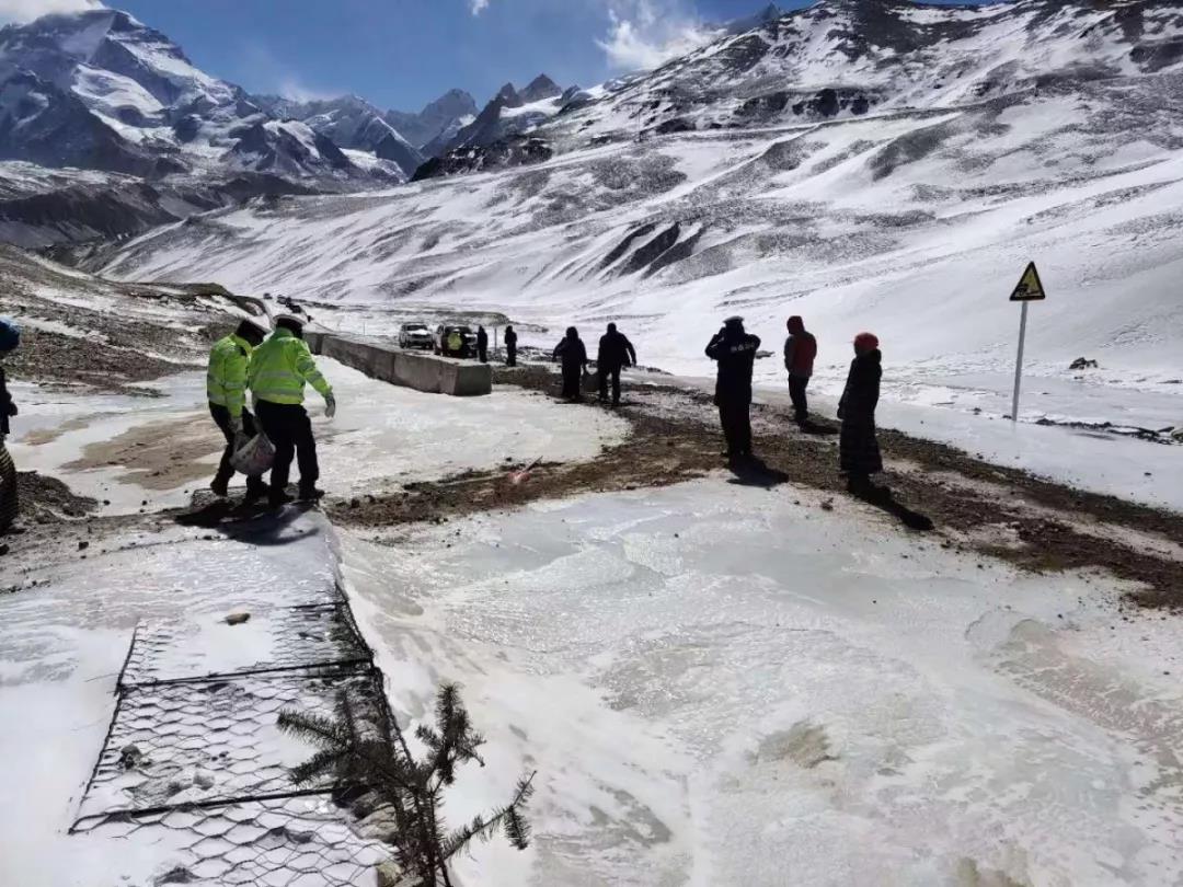 西藏多地又降雪啦!雅康高速,聂拉木,阿里地区等地交通管制!