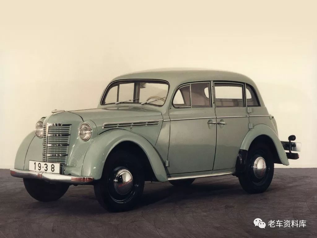 1947年 第一款莫斯科人牌轿车开始正式生产