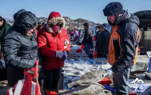 臘月二十六 ·殺豬割年肉舊時人們只有在過年的時候才能痛痛快快的