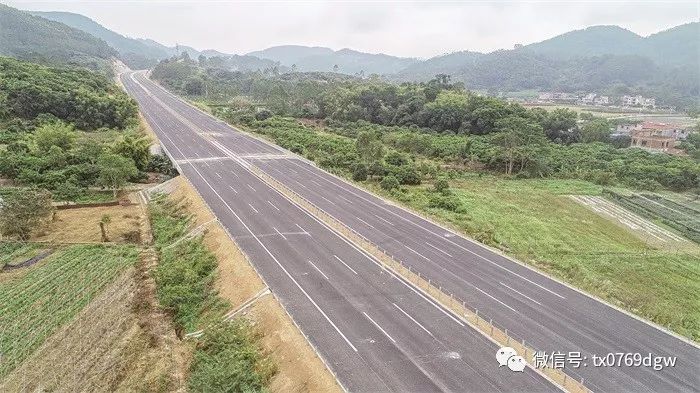 线路由增从高速公路,从莞高速公路共同组成,起于广州从化区温泉镇卫东