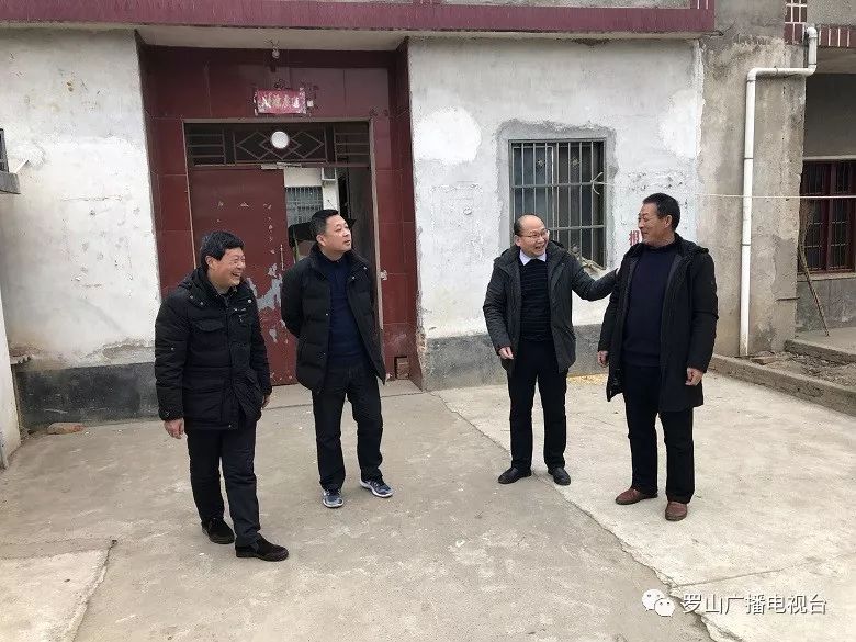 莽张镇新春慰问情暖老支书