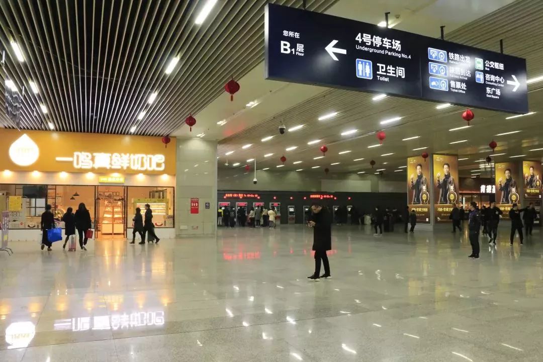 温州南站出站口图片
