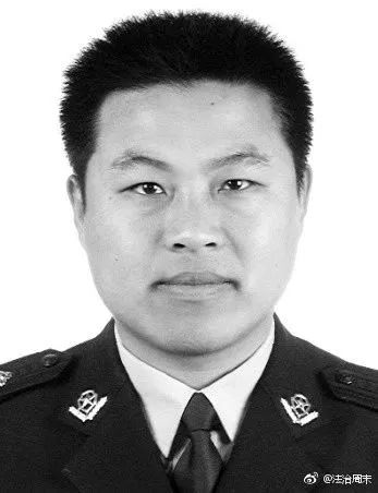 李硕,1984年2月15日出生,2006年参加工作,辽宁省沈阳市公安局和平分局
