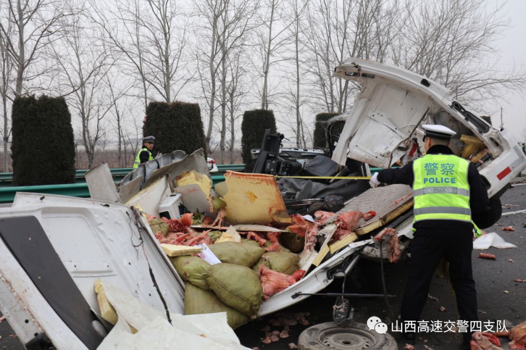 【运城头条】就今天,运城运风高速突发车祸,3人死亡2人受伤,现场曝光