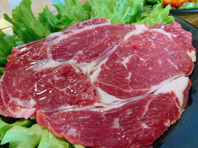 立山这家靠大块肉撑起来的烤肉店