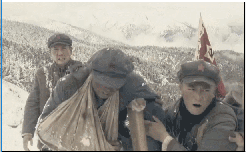 是在四川阿坝州拍摄红军长征爬雪山,过草地的戏份