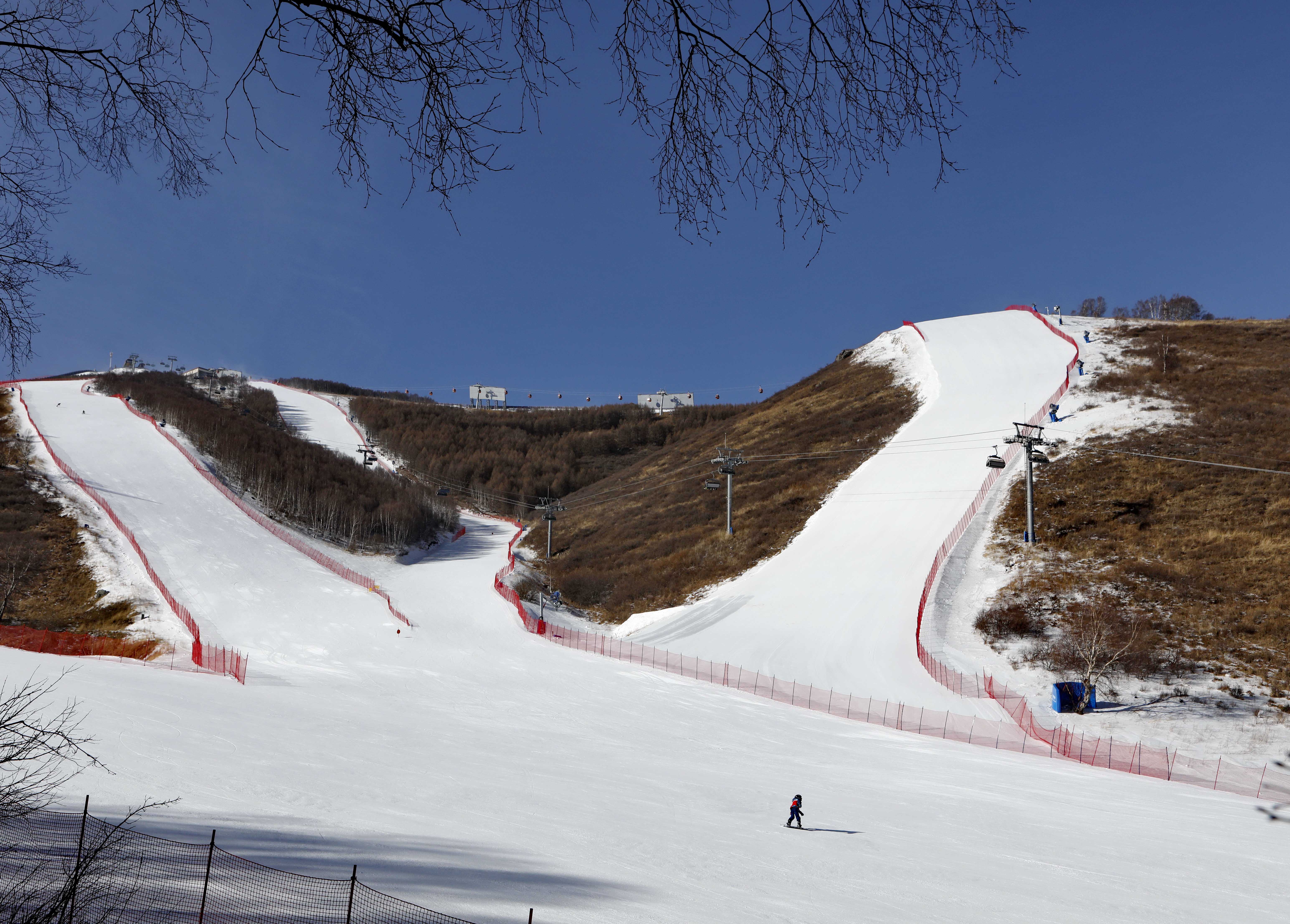 雪都滑雪场高级道图片