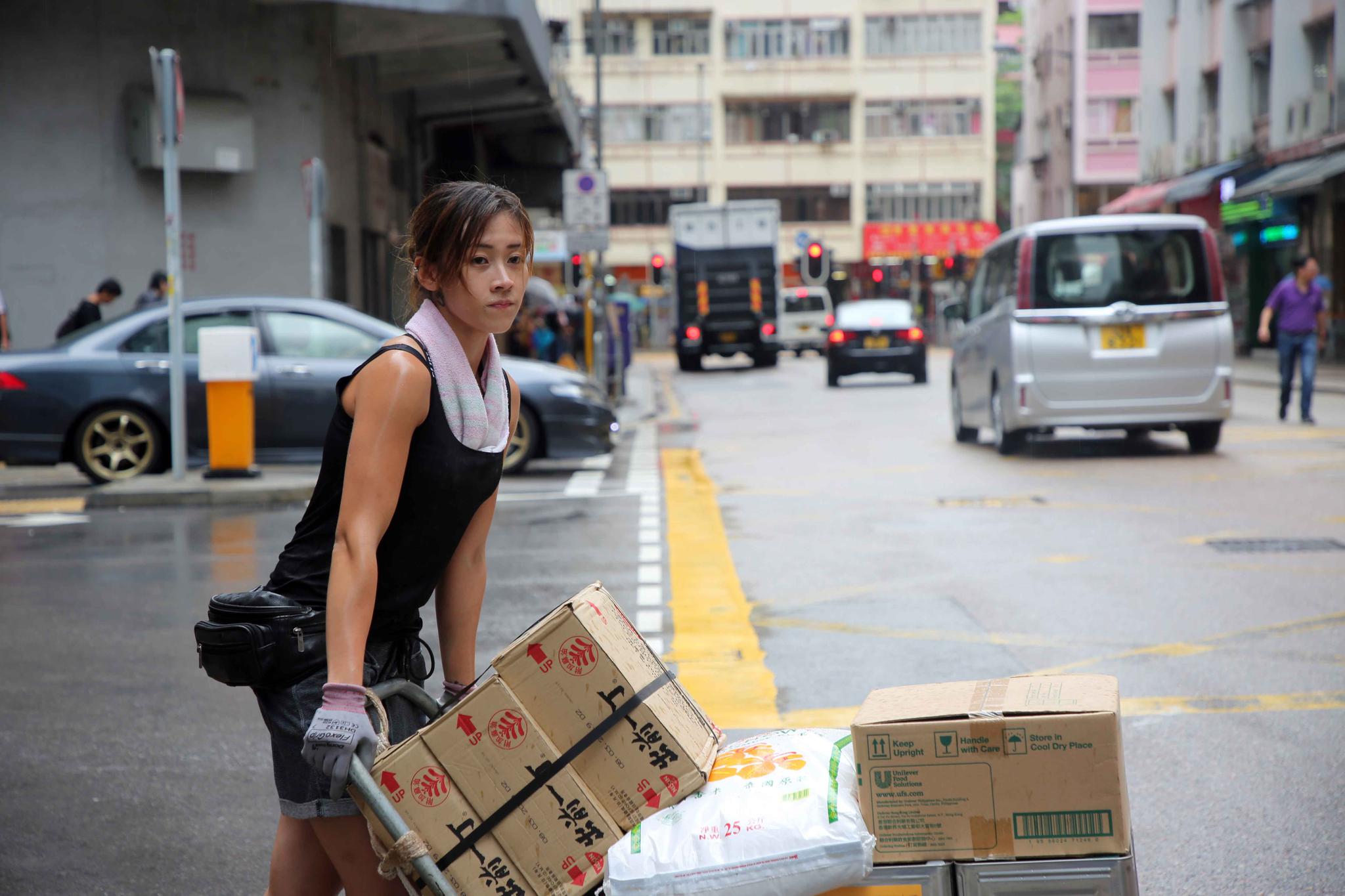 "香港最美女搬运工"内地相亲成功_朱芊