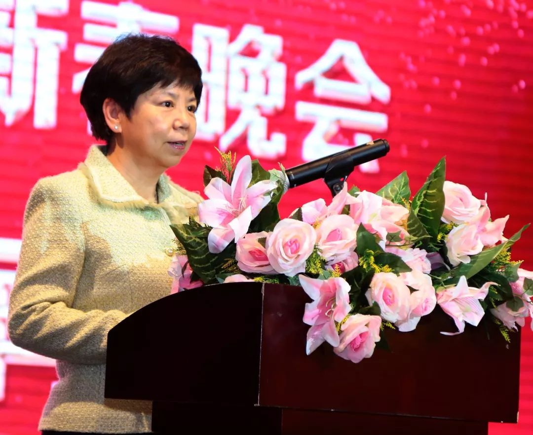 汪惠娟副总领事在招待会上致辞,她说,意大利北部华侨华人经贸总会自