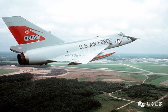 史上最全200张图片回顾美国75年的50款喷气式战斗机