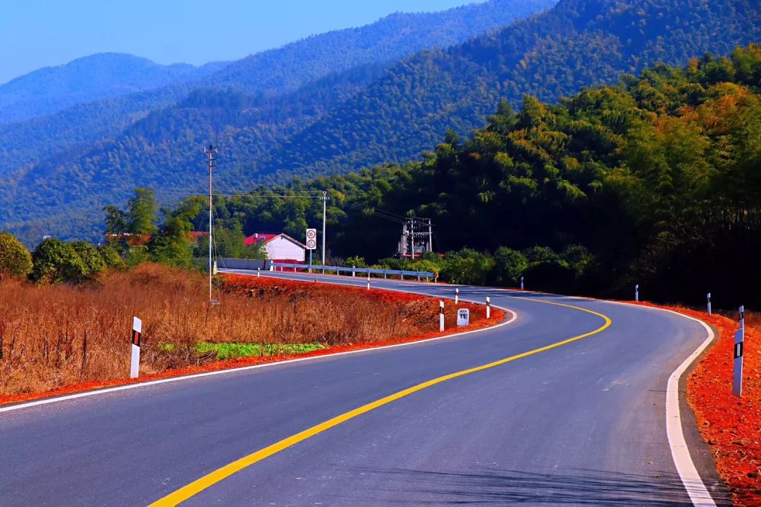 收好公路敬業福呵護我們過年回家的路