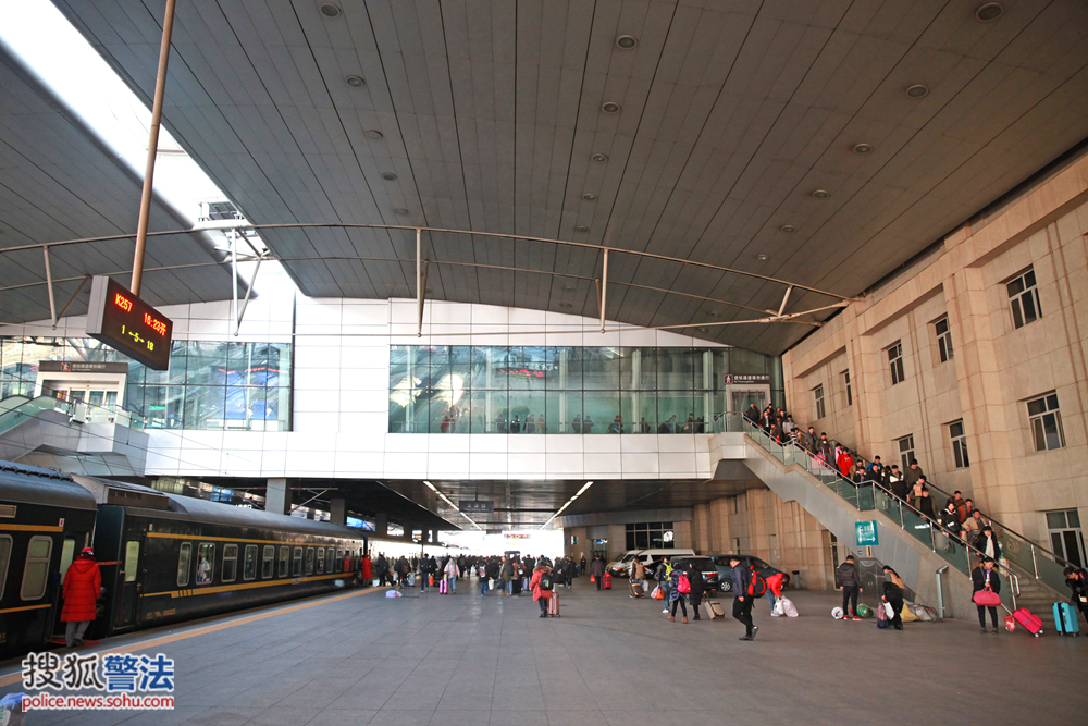 天津火车站内部图片图片