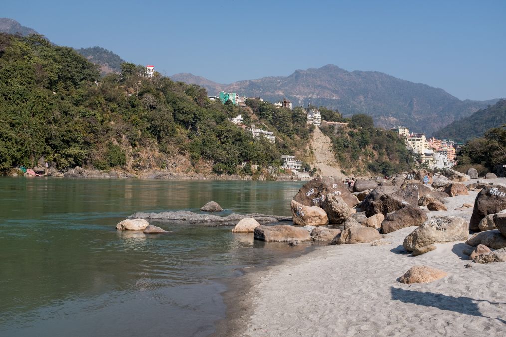 印度恒河上游实拍:原来没有人沐浴没有焚尸的恒河景色也这么美