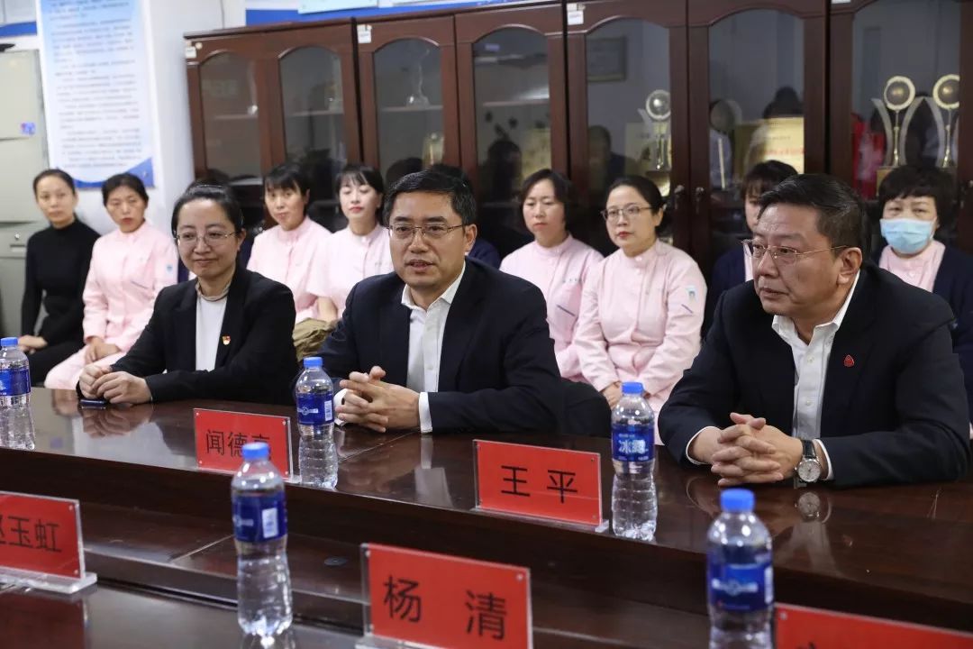 院党委书记赵玉虹,副院长张成普,杨清,孙思予,刘学勇,纪委书记王彧及