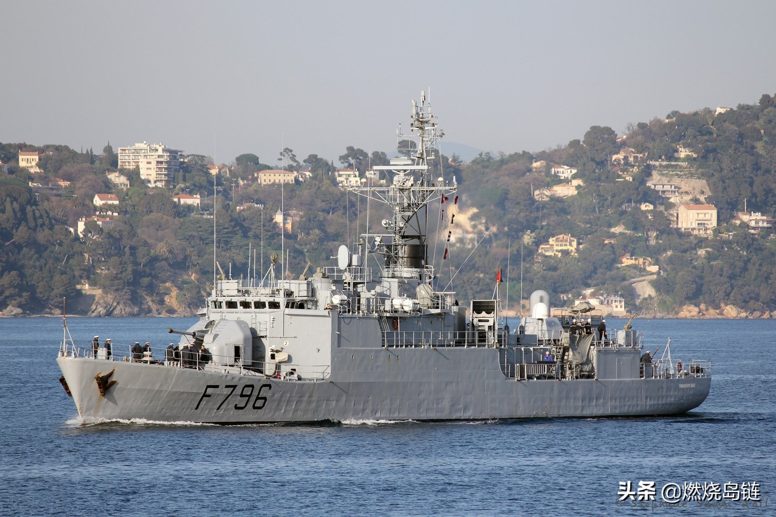 护卫舰(a69型)基于对葡萄牙海军的若昂·科蒂尼奥级改进的轻型护卫舰