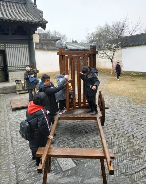 吉祥賭坊捏泥人來影城,過大年就是這麼嗨!喜慶