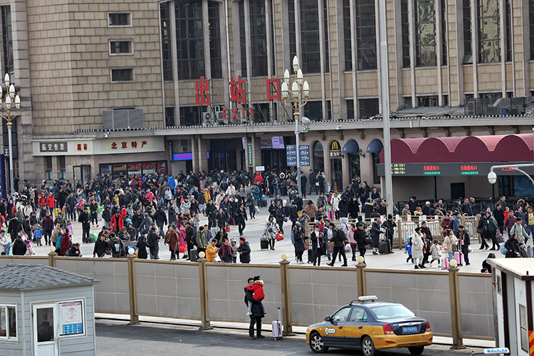 明天是正月初五,北京三大火車站(北京站,北京西站,北京南站)將迎來