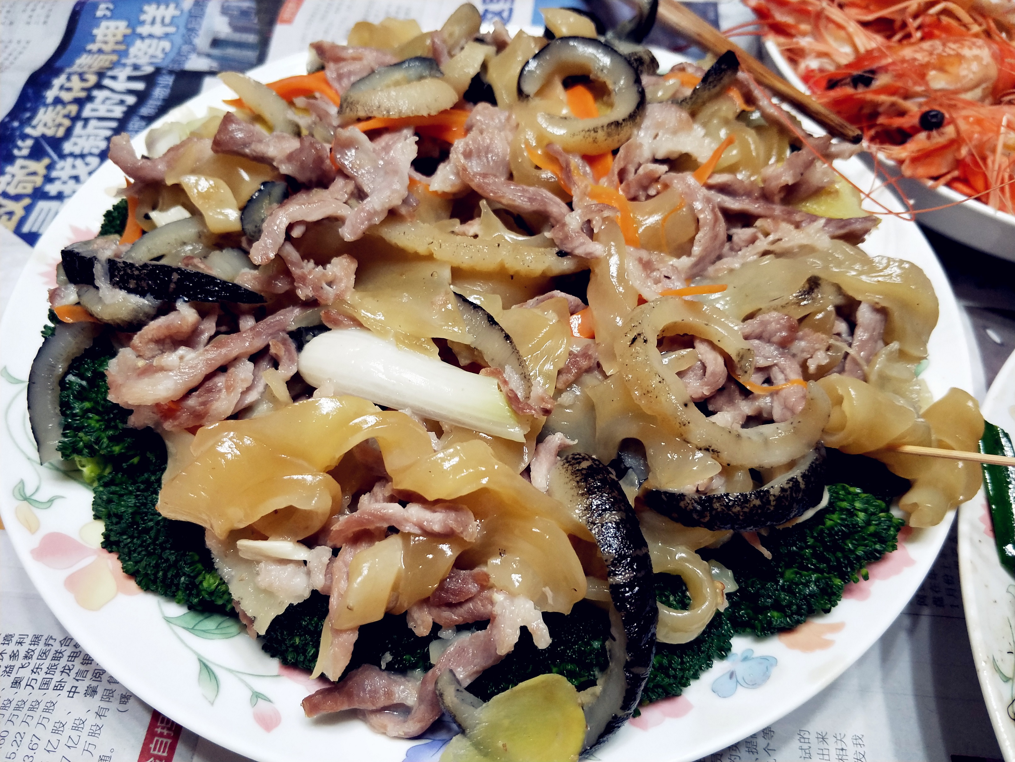 第六道:发菜蚝豉冬菇焖猪手这是一道传统广州意头菜