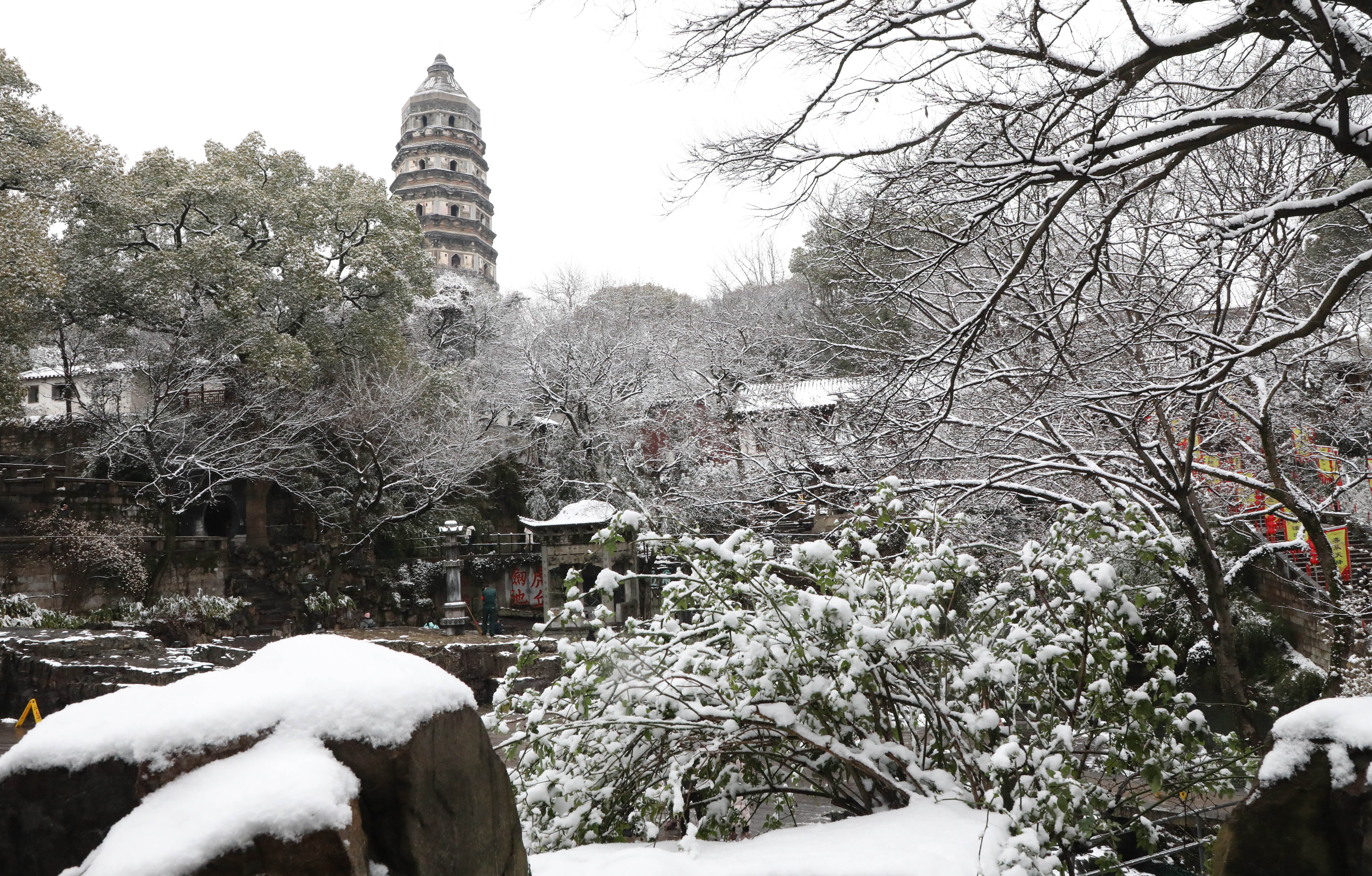 苏州大阳山雪景图片