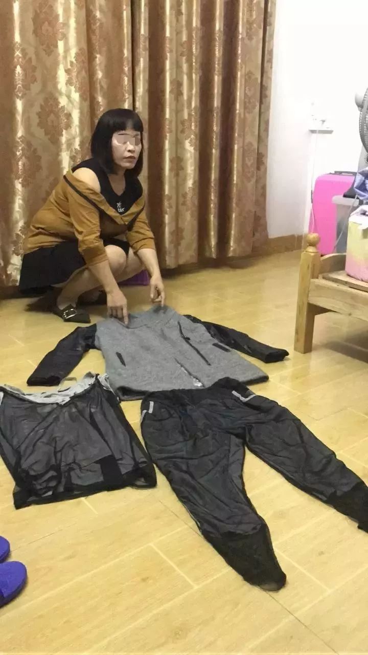 一女賊在惠東服裝店下手便衣連夜抓人追贓