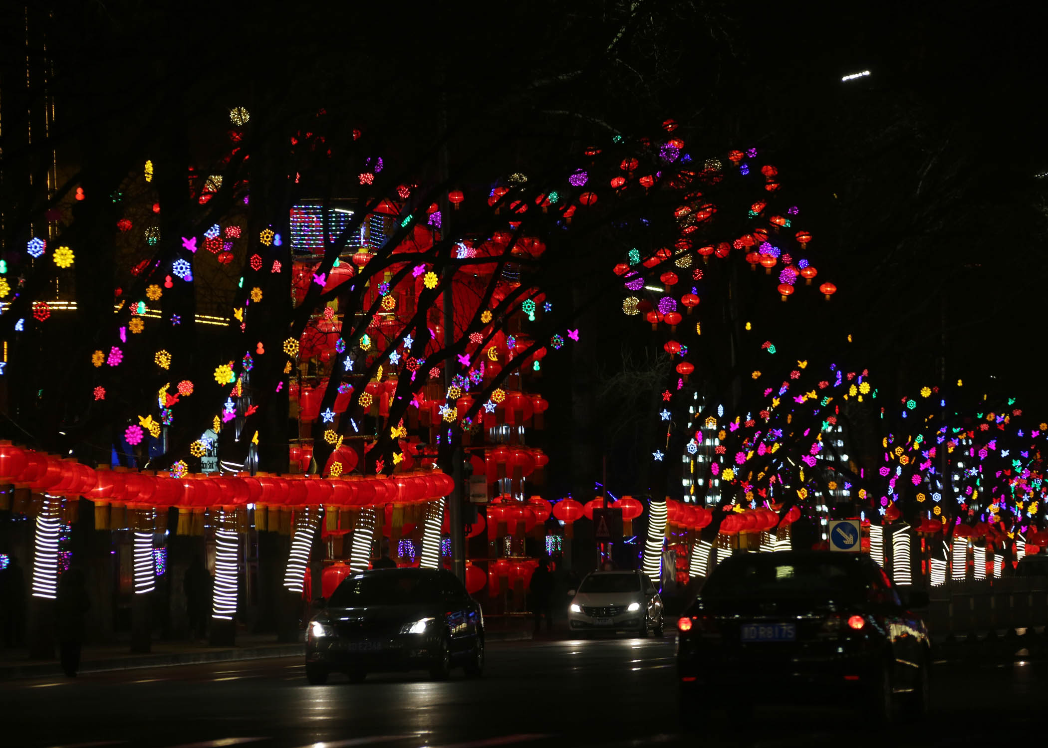 春节大街小巷的景象图片