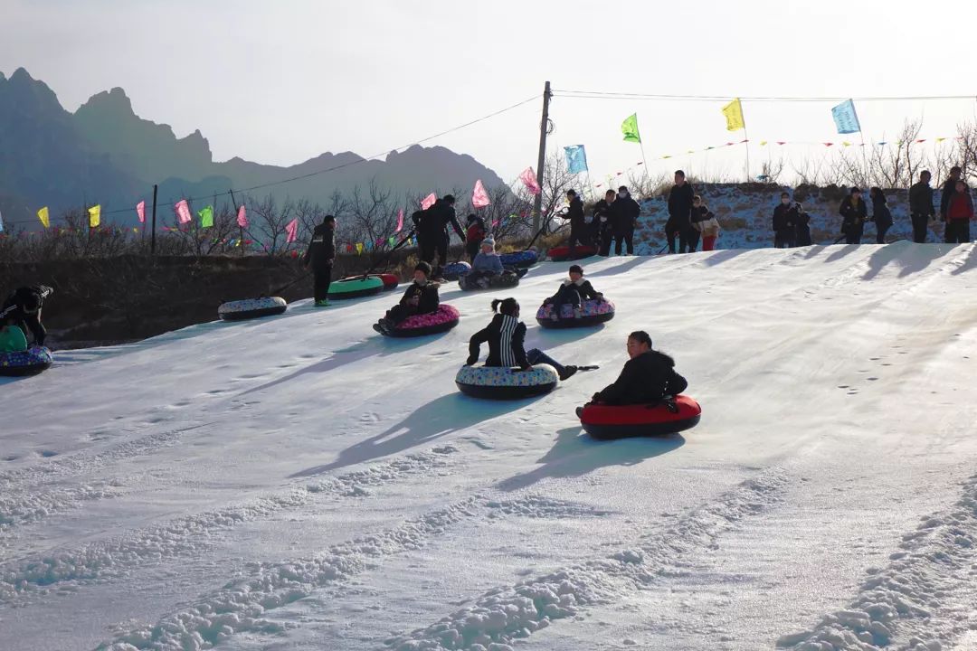 一票通玩郑家庄10000㎡戏雪乐园堆雪人打雪仗雪地转转雪圈摇摇桥撞