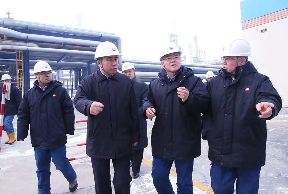 王红晨代表乌石化万名员工感谢乌鲁木齐市人民政府的大力支持