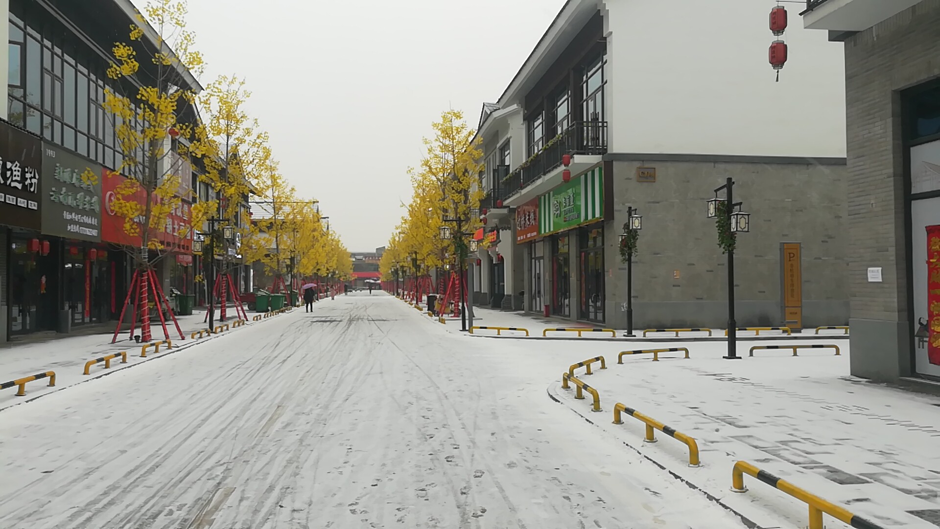 鹿邑宫大年初六迎来了一场雪