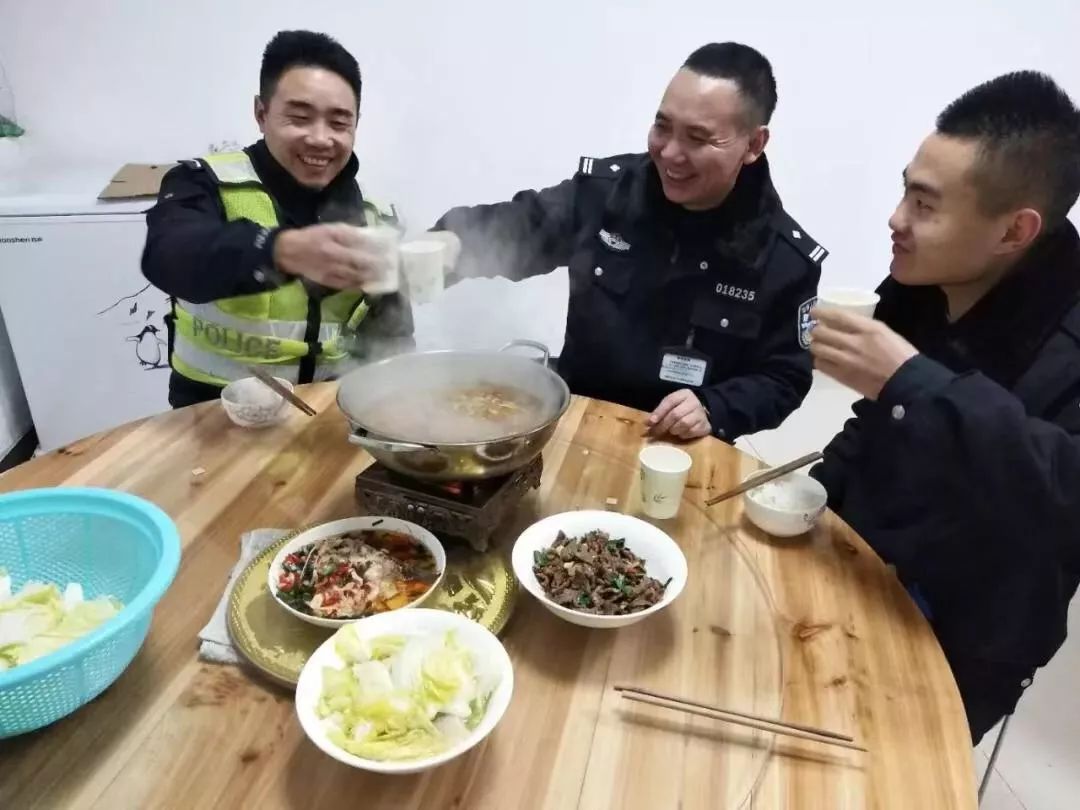 又有警察违规聚餐了,欢迎曝光!_黑龙江