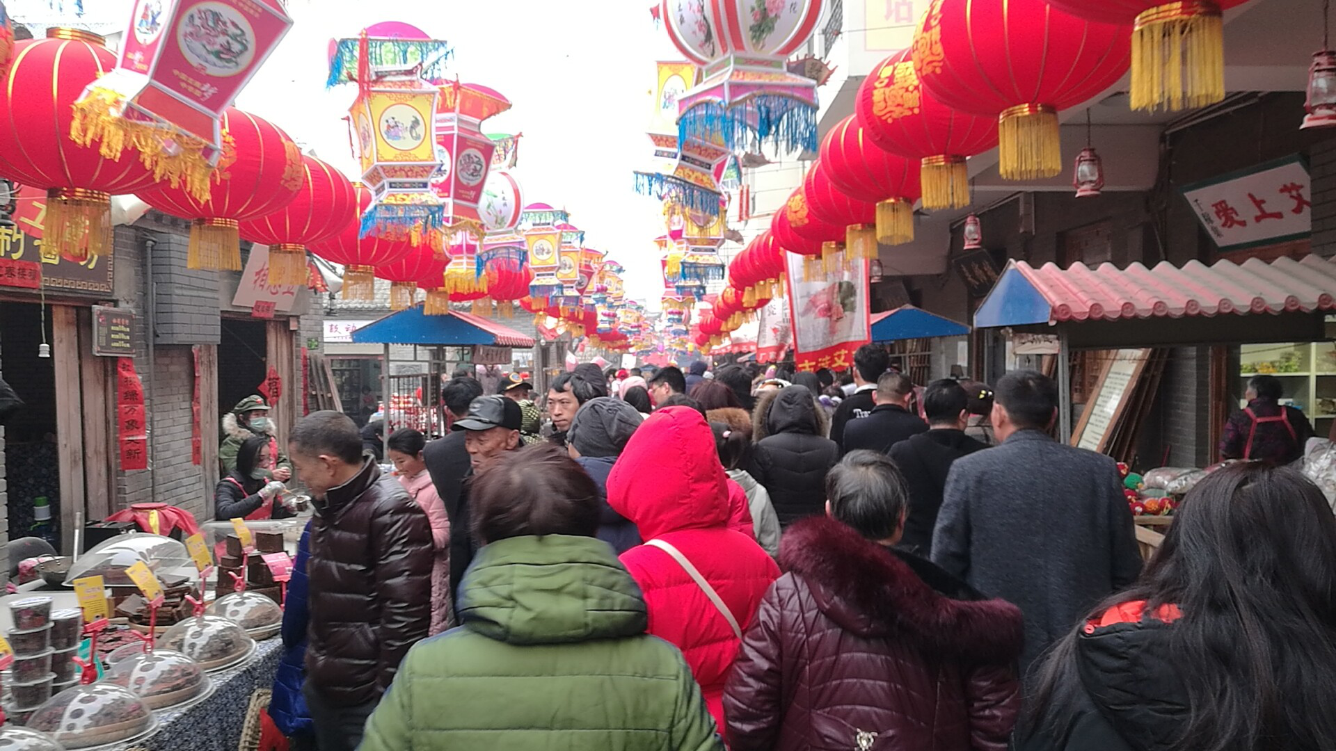 寻找记忆中的“年味儿” 郑州千稼集景区2019非遗文化庙会 春节期间备受市民青睐    