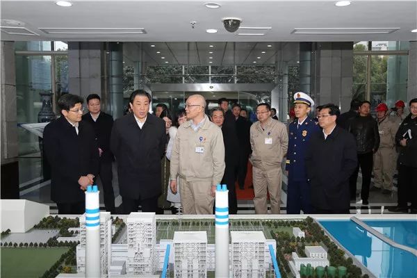 泰州市委書記韓立明,市長史立軍,常務副市長楊傑,副市長陳明冠,杜榮良