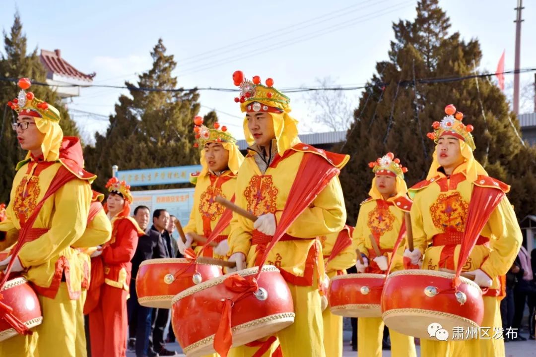 肃州区欢天喜地闹社火锣鼓喧天迎新春