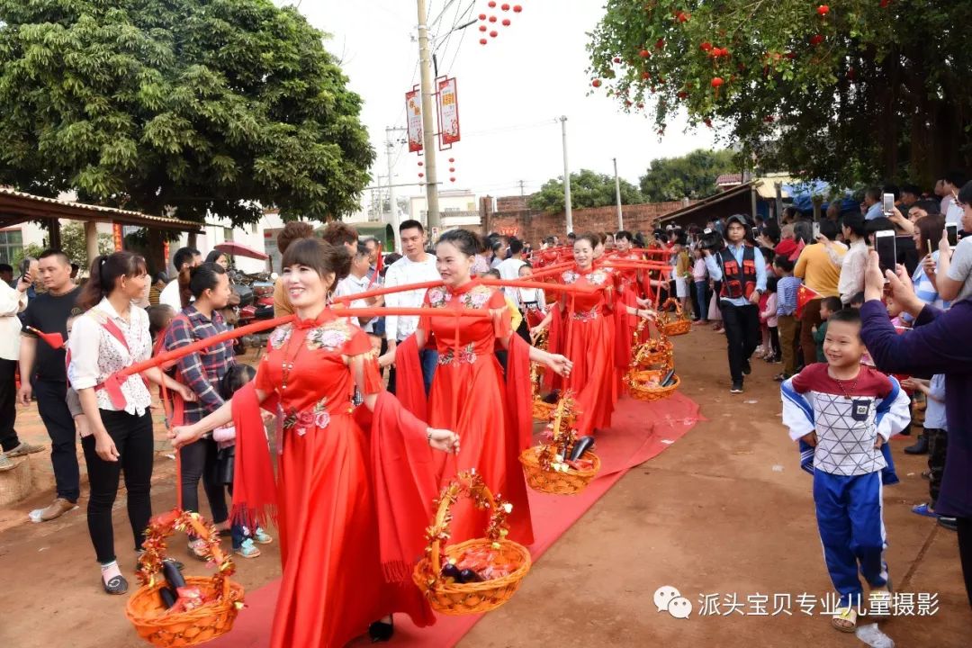 头条徐闻县龙塘镇西洋村2019感恩敬老节公益活动