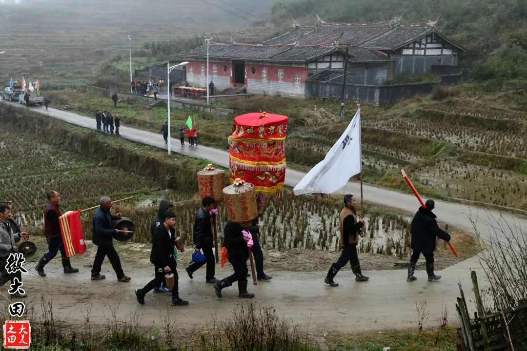 传承非物质文化遗产"砍刀—大田县锦山村恭迎清水,陈公,刘公三尊