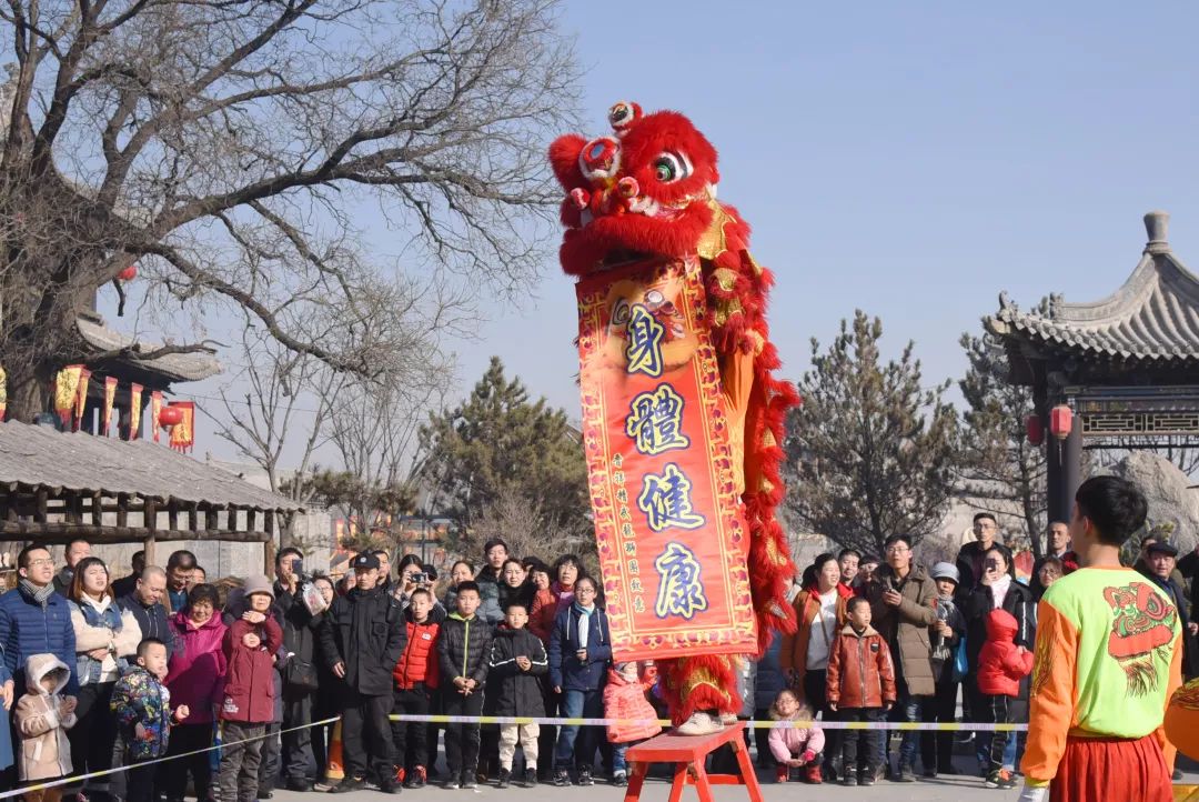 可見,中華舞龍,高凳舞獅,背棍鐵棍,旱船秧歌,二鬼摔跤,劉三推車,八音