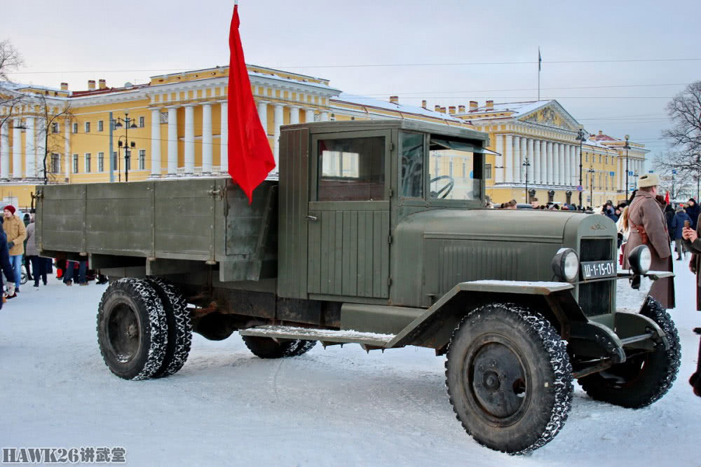原创圣彼得堡军事装备展二战苏军轻型装甲车成为最大的热点