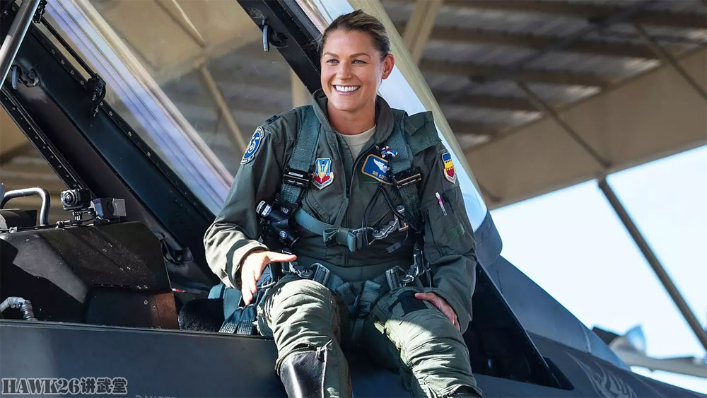 美国空军女兵图片